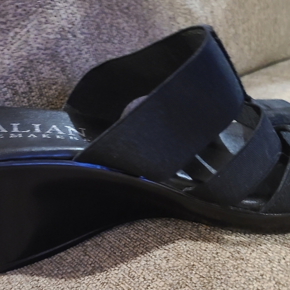 Italian Shoemakers black slides size 8.5 - Picture 5 of 6